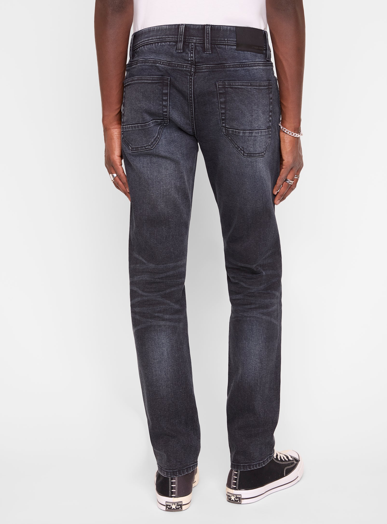 VINCE| Narrow fit denim with pockets