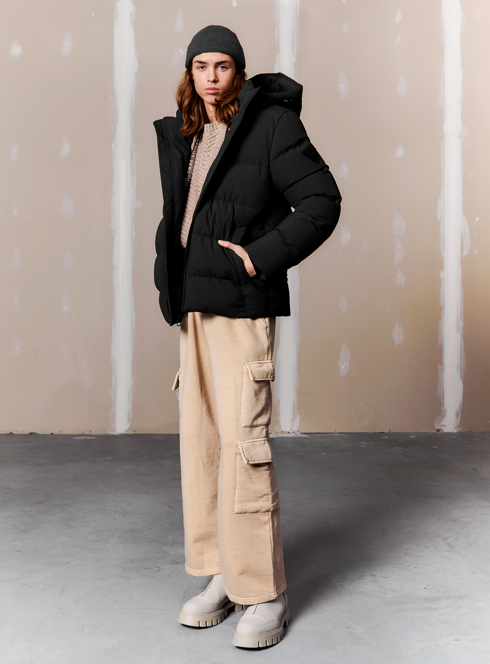 HENDRIX | Heat embossed texture puffer