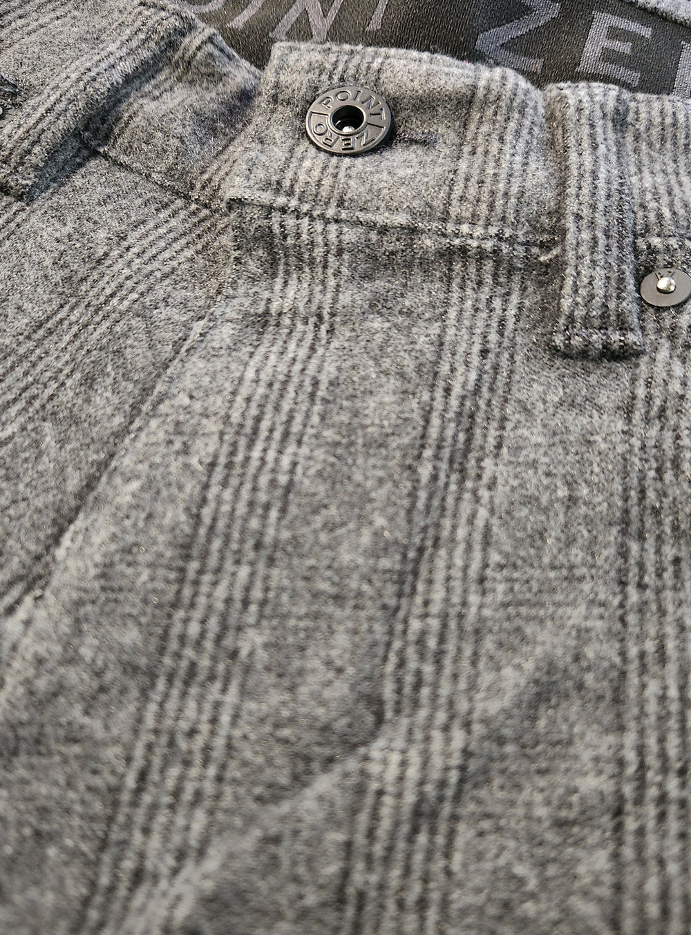 Charcoal||Charbon de Bois