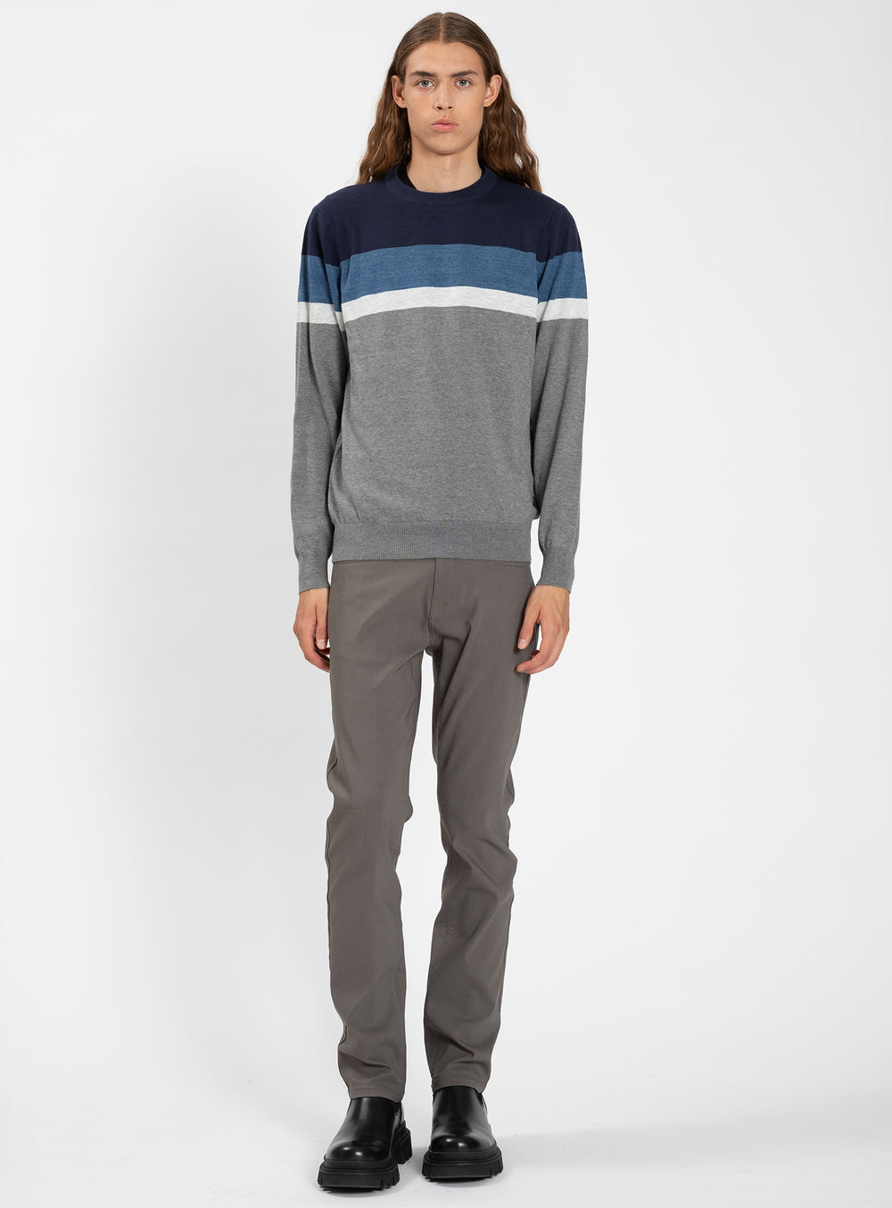 IRWIN | Fine Gauge Striped Crew Neck Sweater || IRWIN | Chandail à Col Rond Rayé en Maille Fine