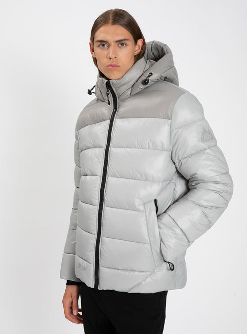 Lightgrey||Gris