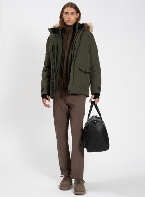 Military||Militaire