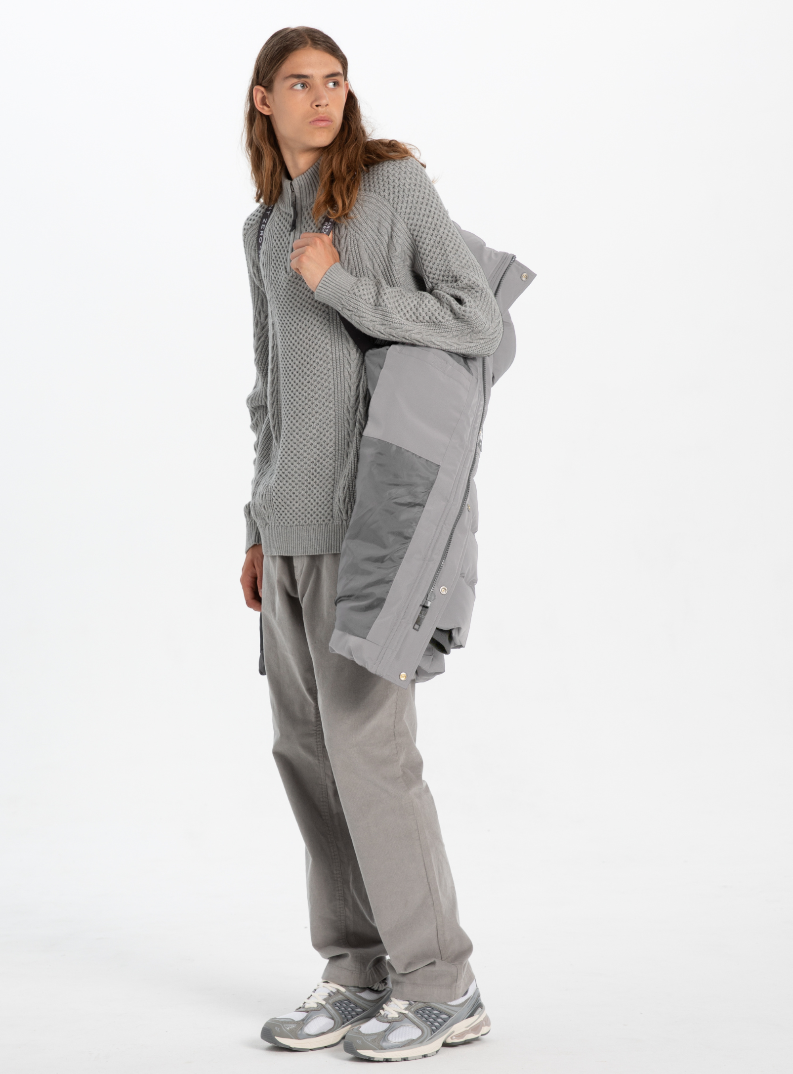 Light Grey||Gris Clair