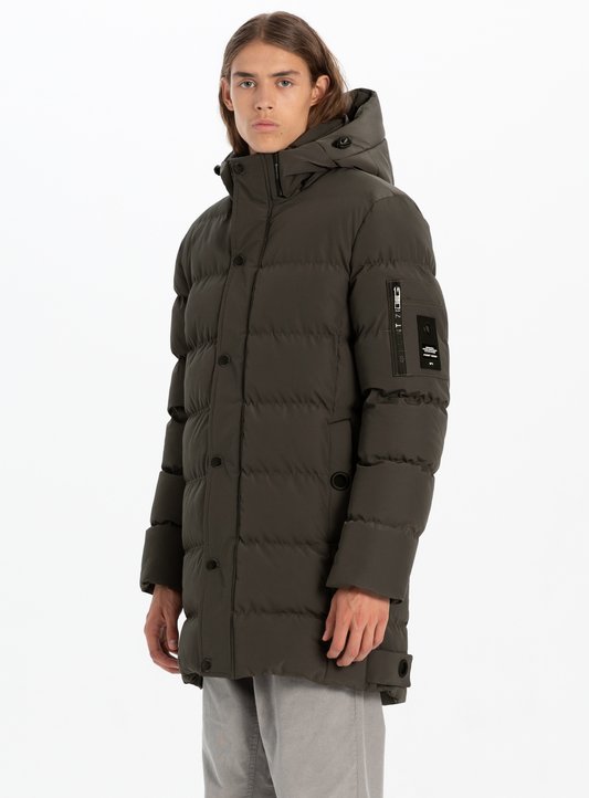 Military||Militaire