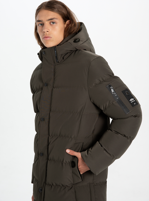 Military||Militaire