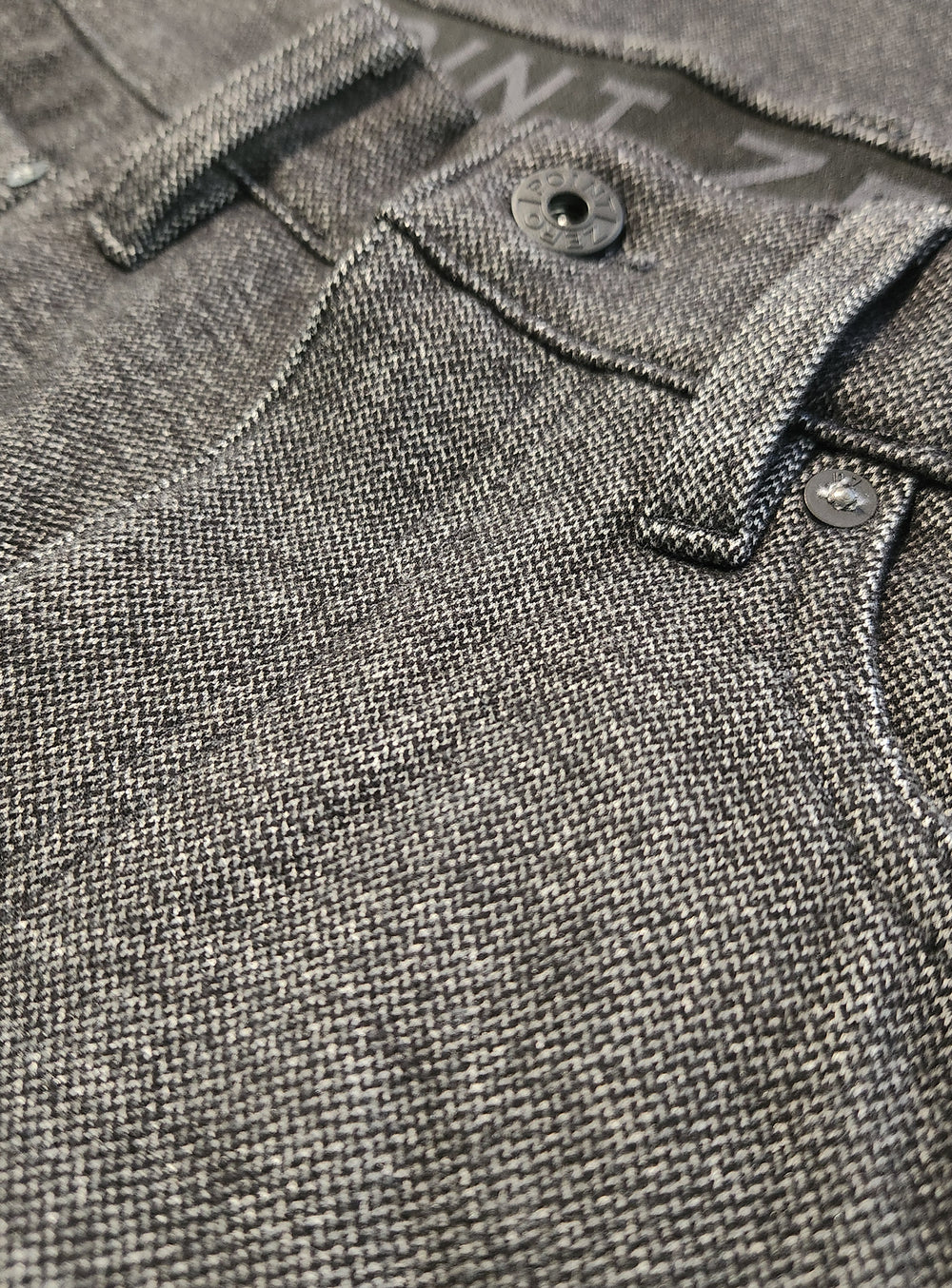 Black Mix||Mélange de noir