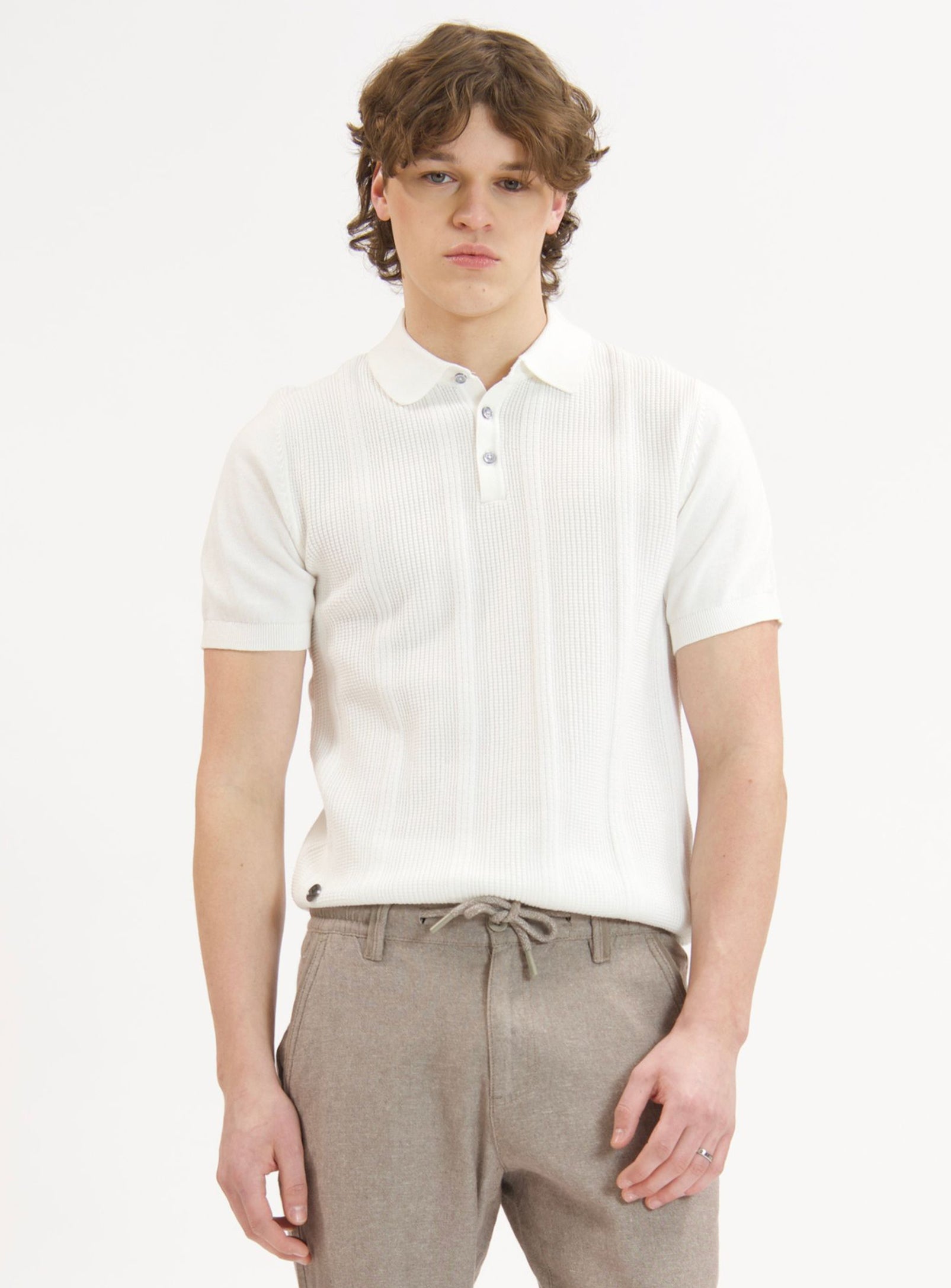 Eggshell||Coquille D'oeuf