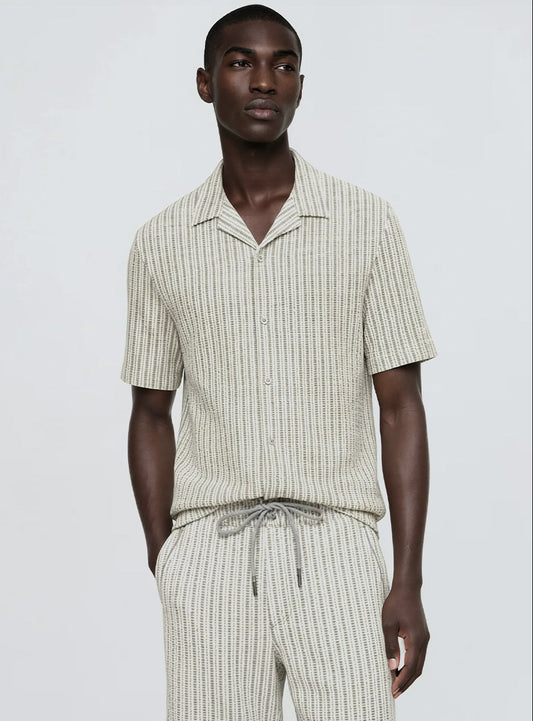 KAYN | Textured Knit Cuban Collar Shirt || KAYN | Chemise en maille texturée à col cubain