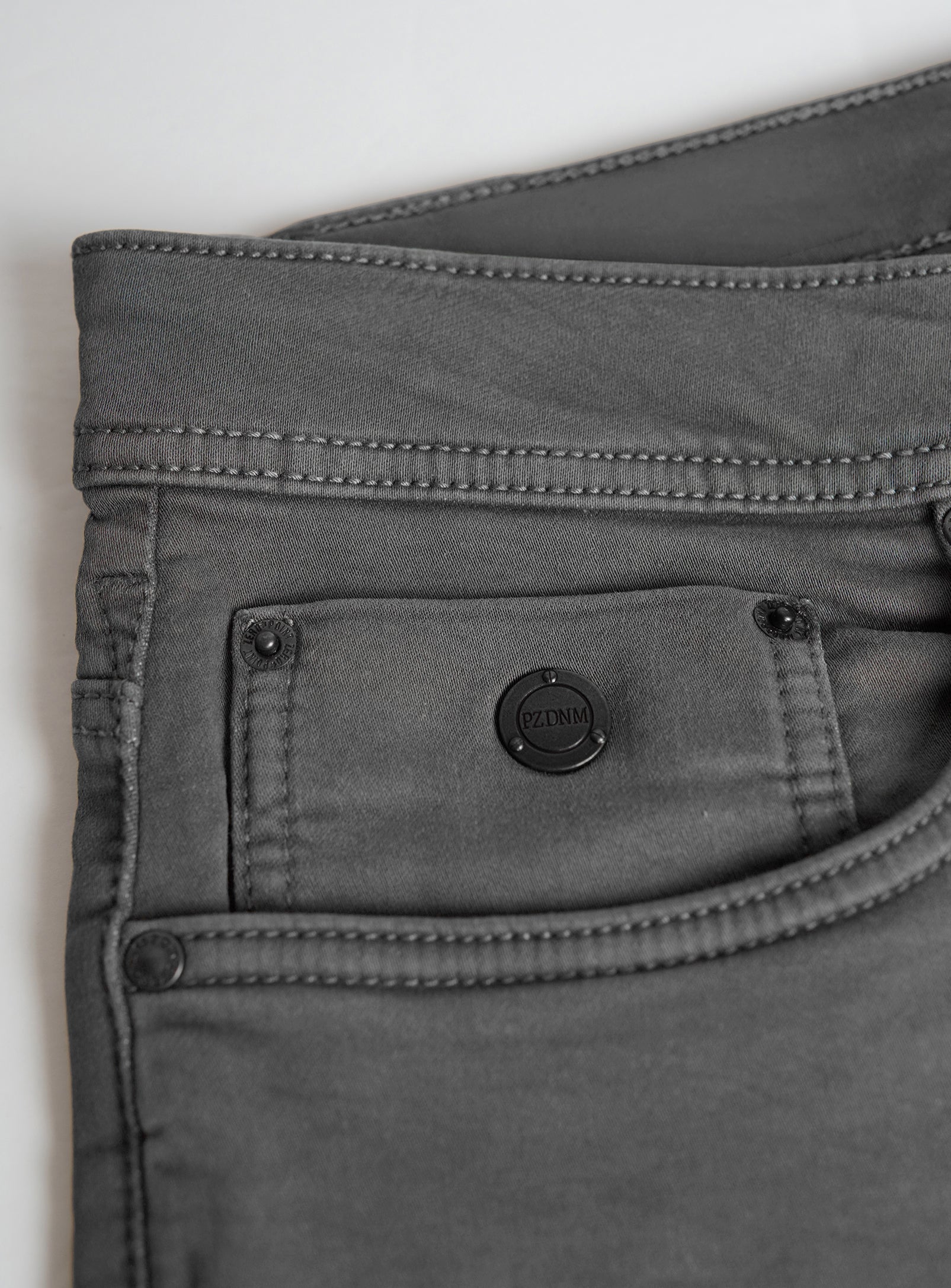 Charcoal||Charbon