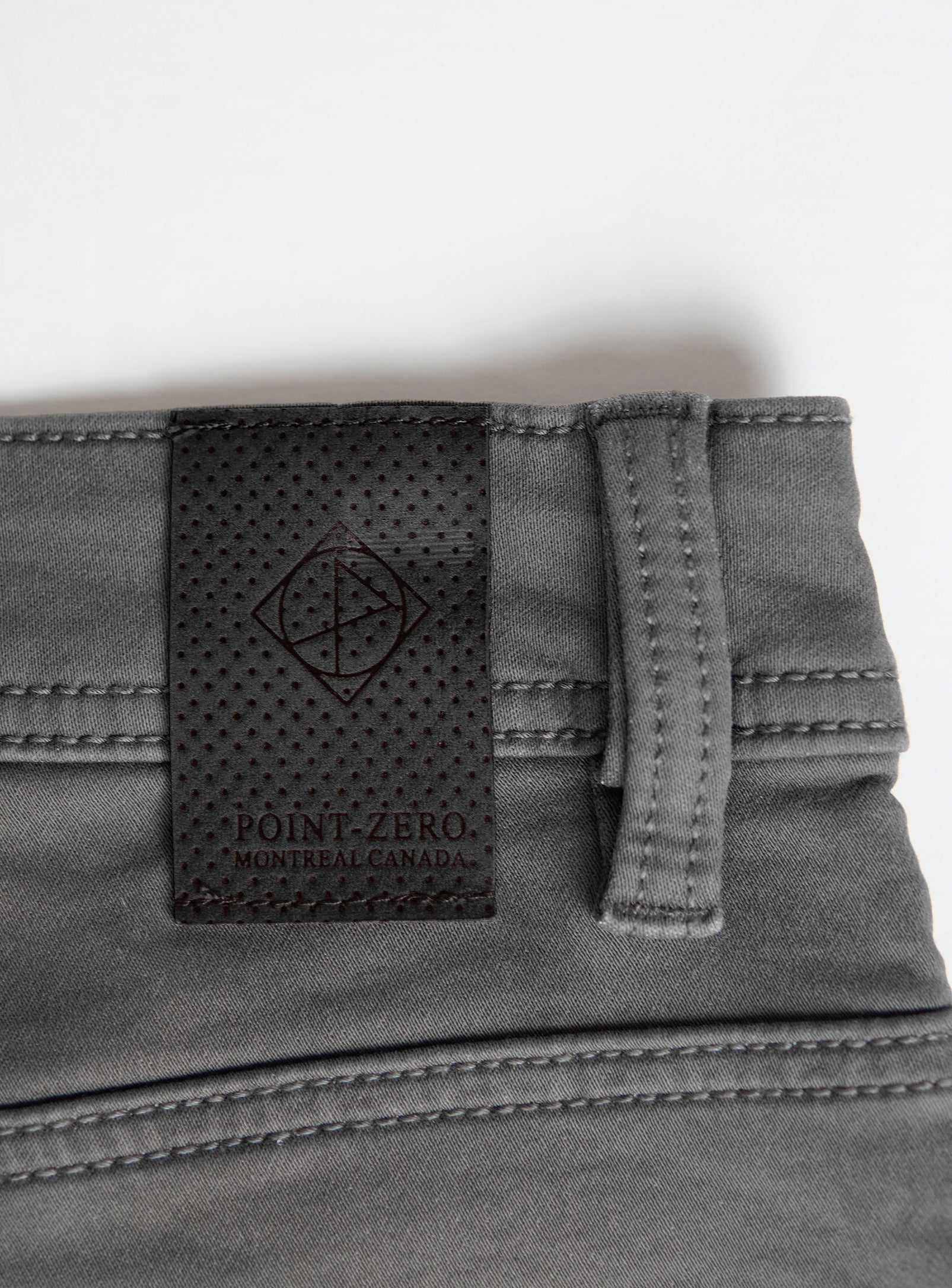 Charcoal||Charbon