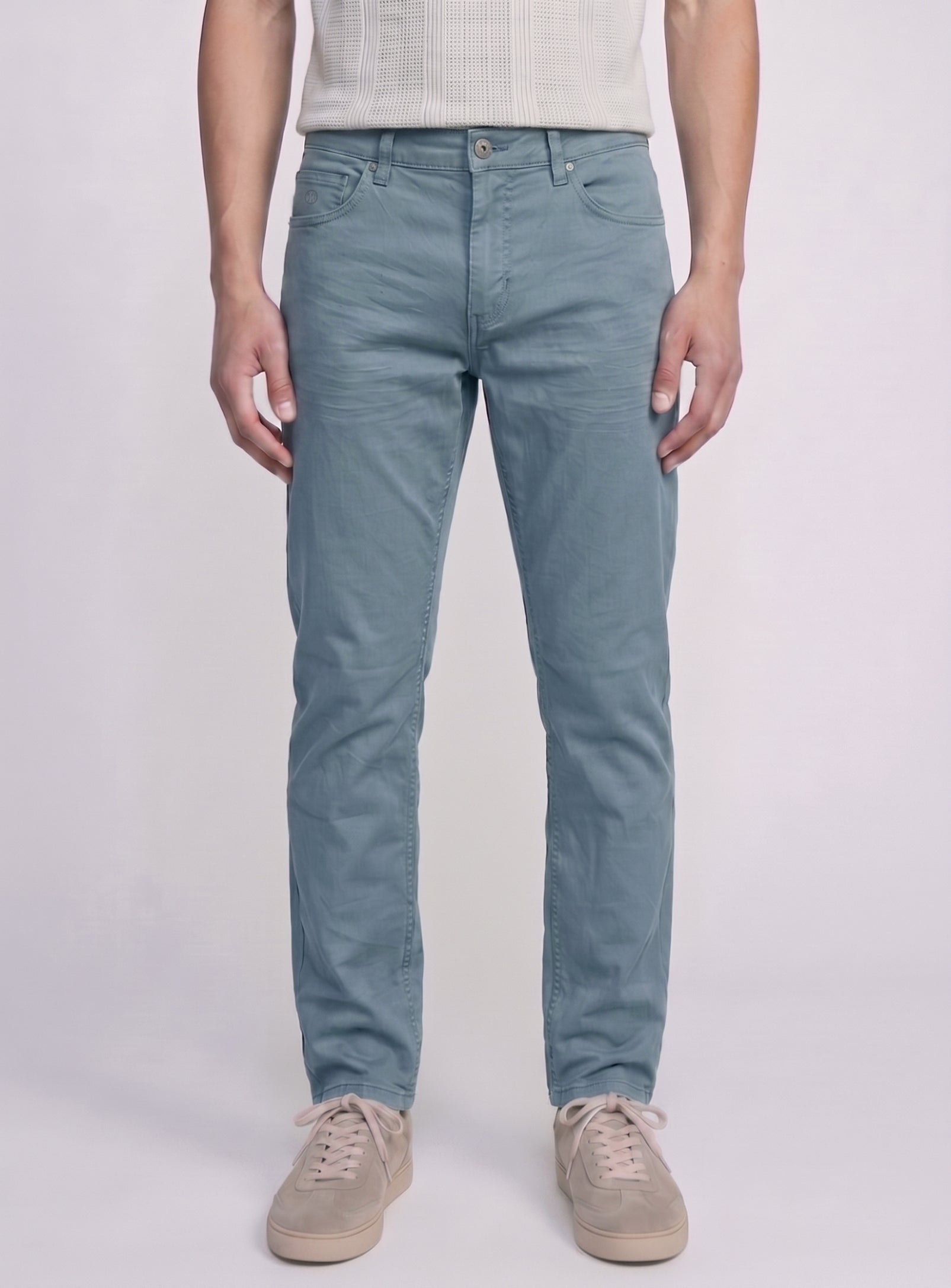 Pilot Blue||Bleu Pilote