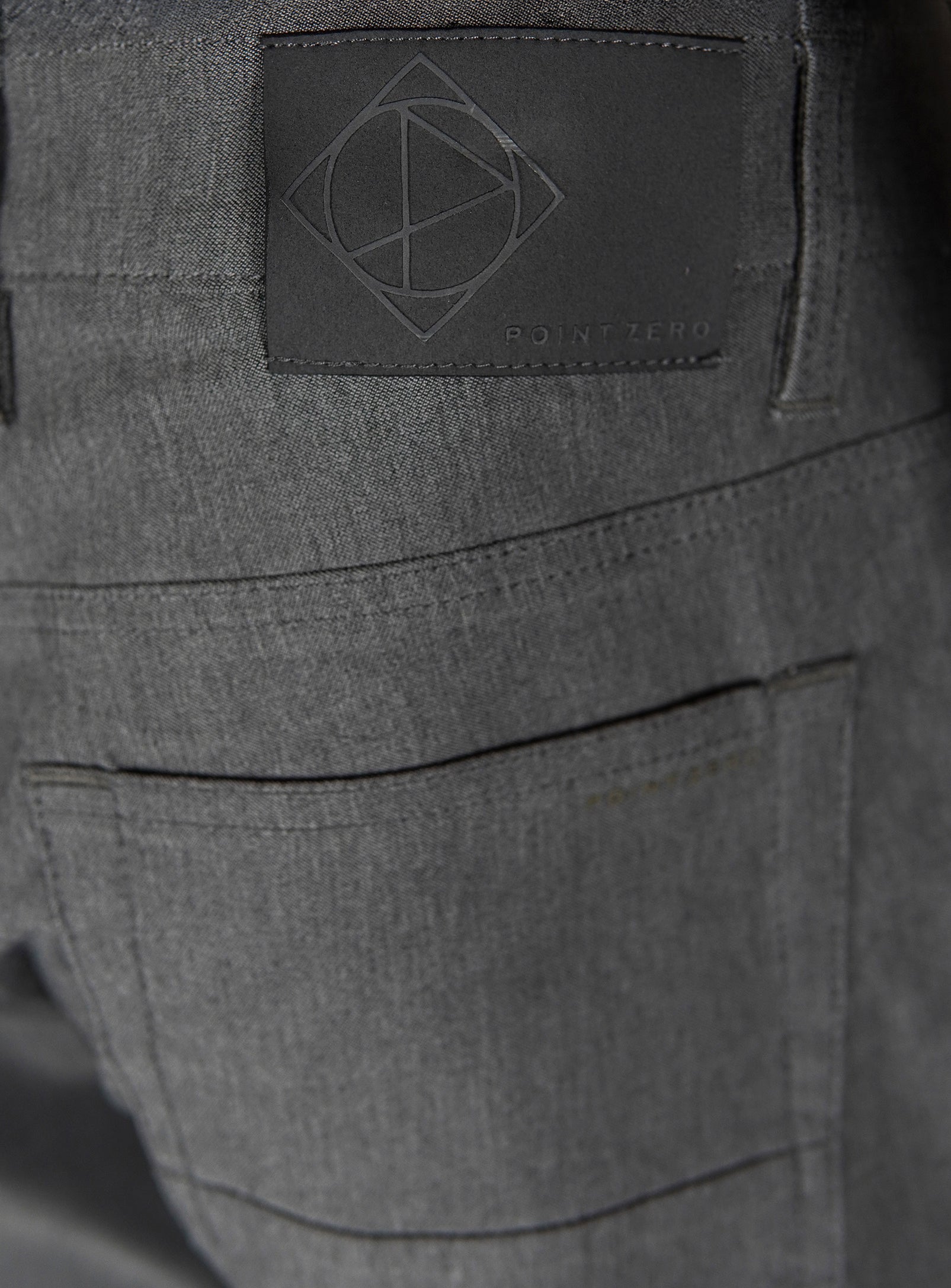 DarkGrey||Gris Foncé