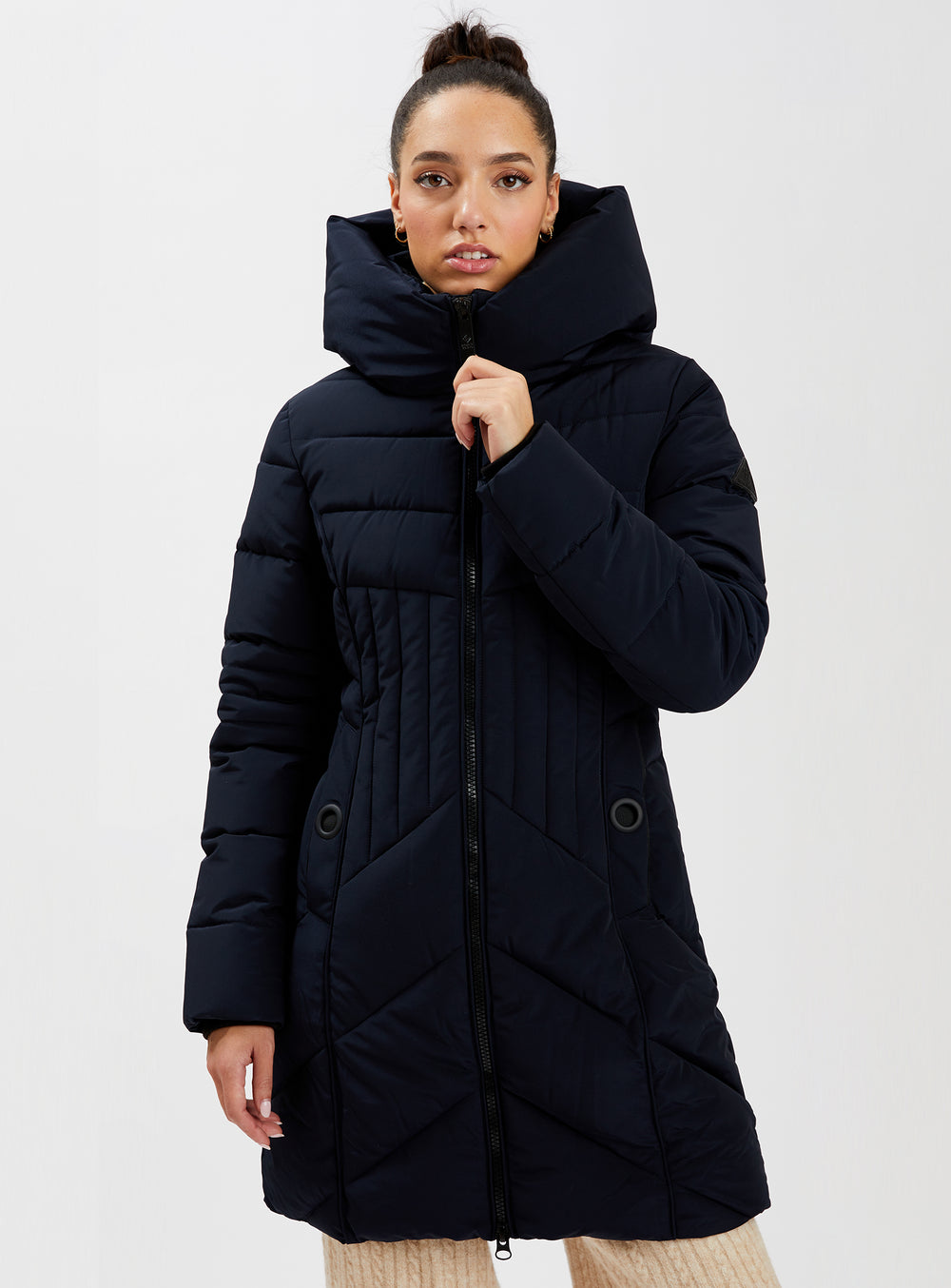 Valentina by Point Zero, stylish and practical winter companion.