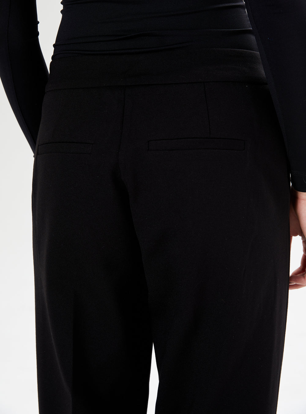 Black||Noir