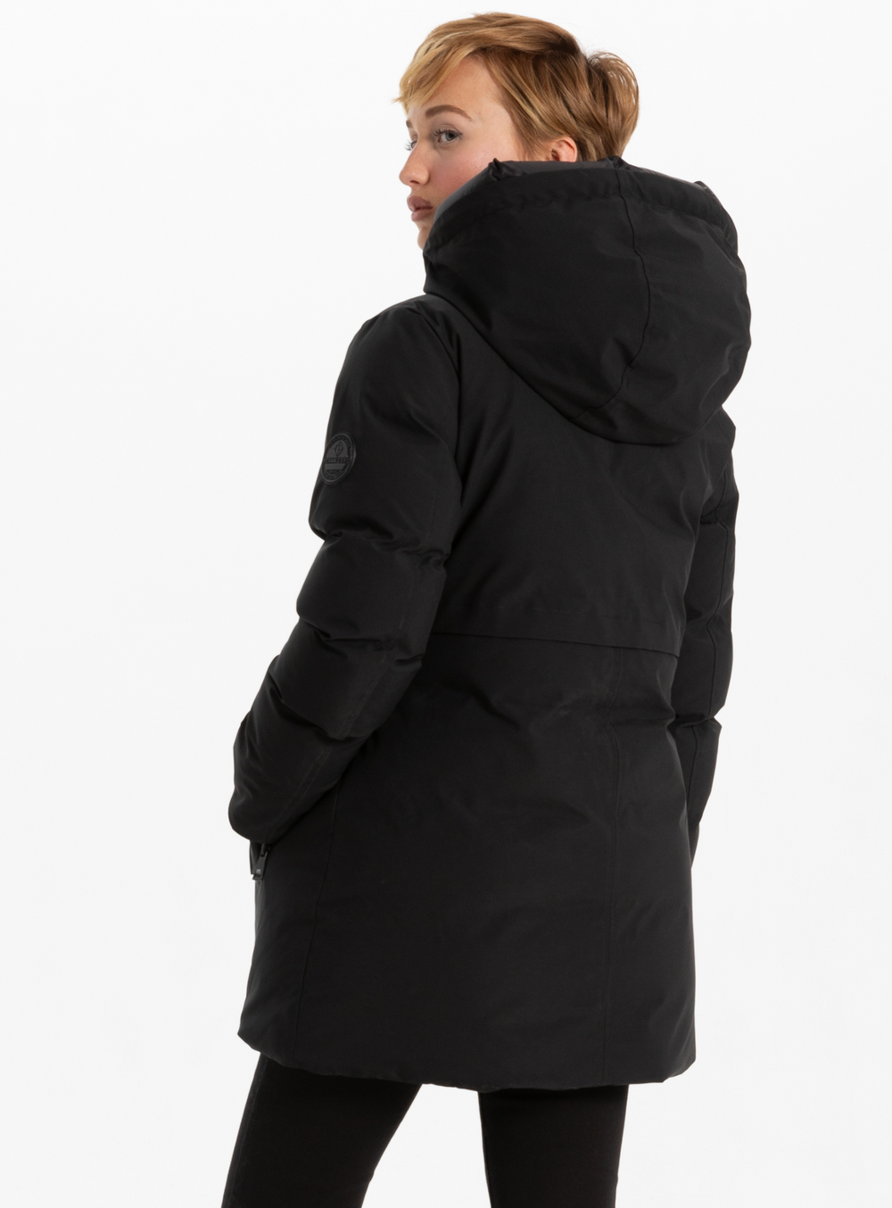 Black||Noir