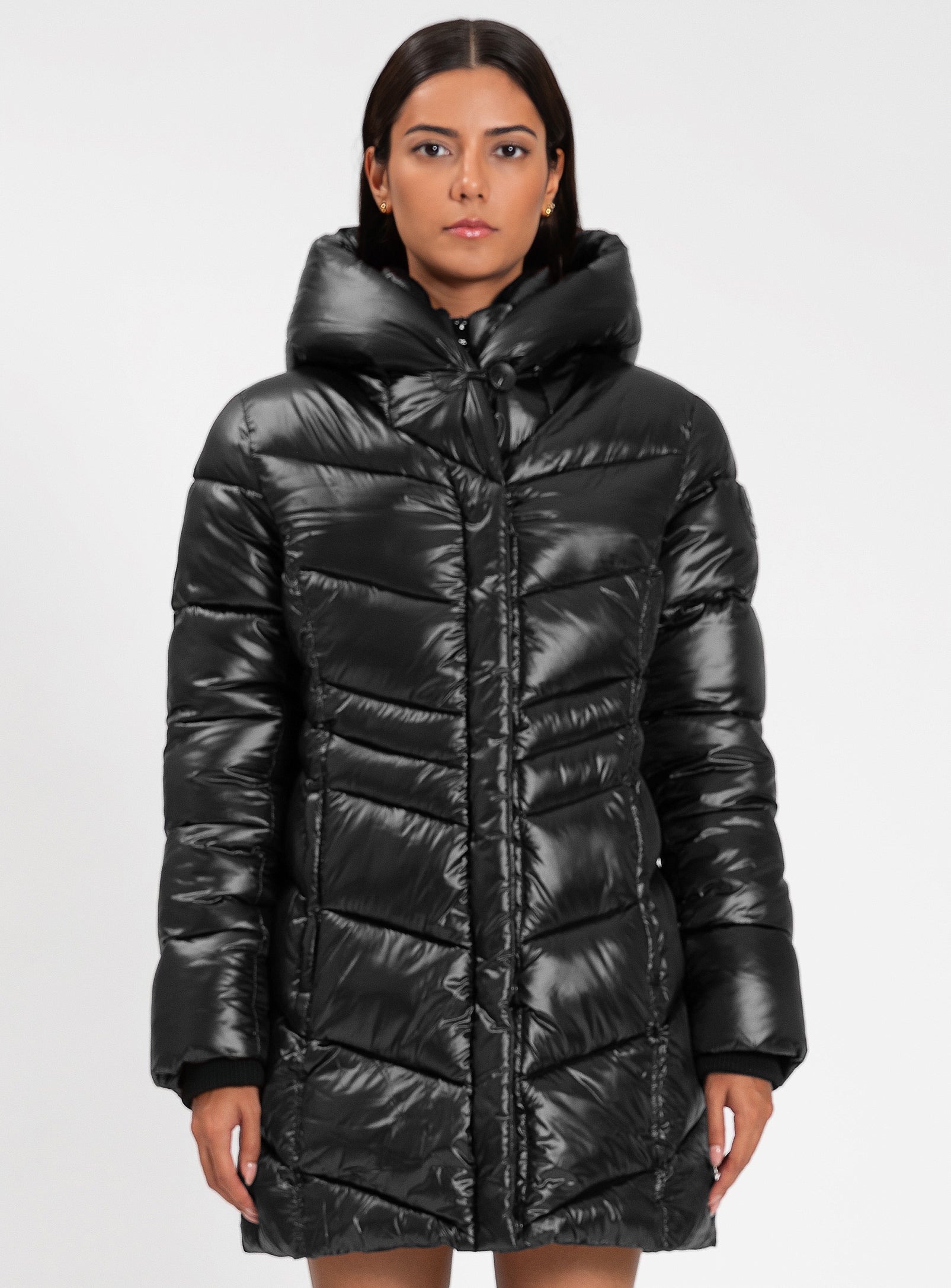 GIADELLA | Pearl Glow Quilted Puffer
