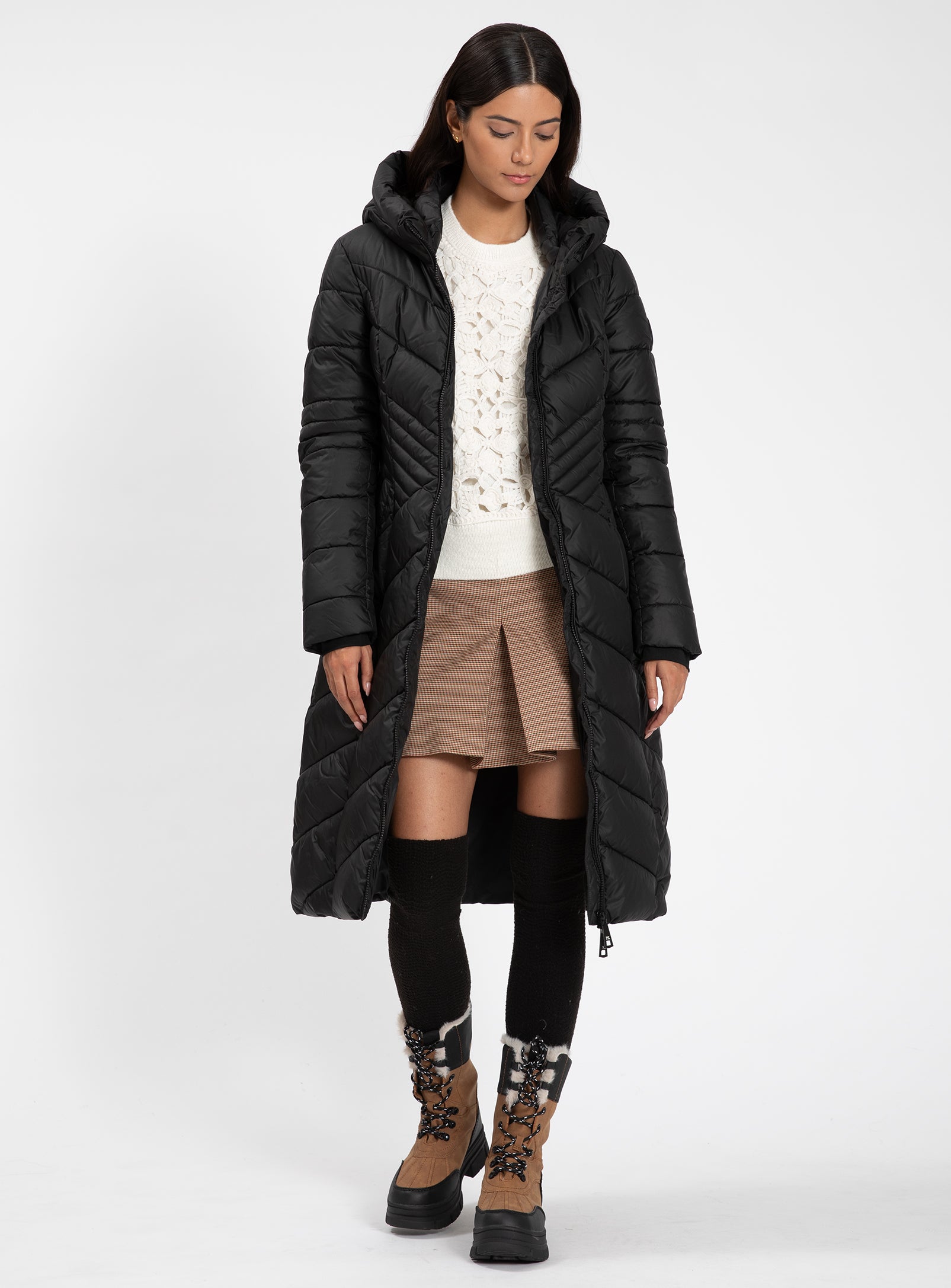 VALENTINA | Star-Stitch Chic Long Puffer Jacket