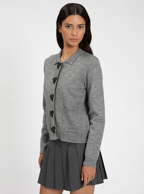 Grey||Gris