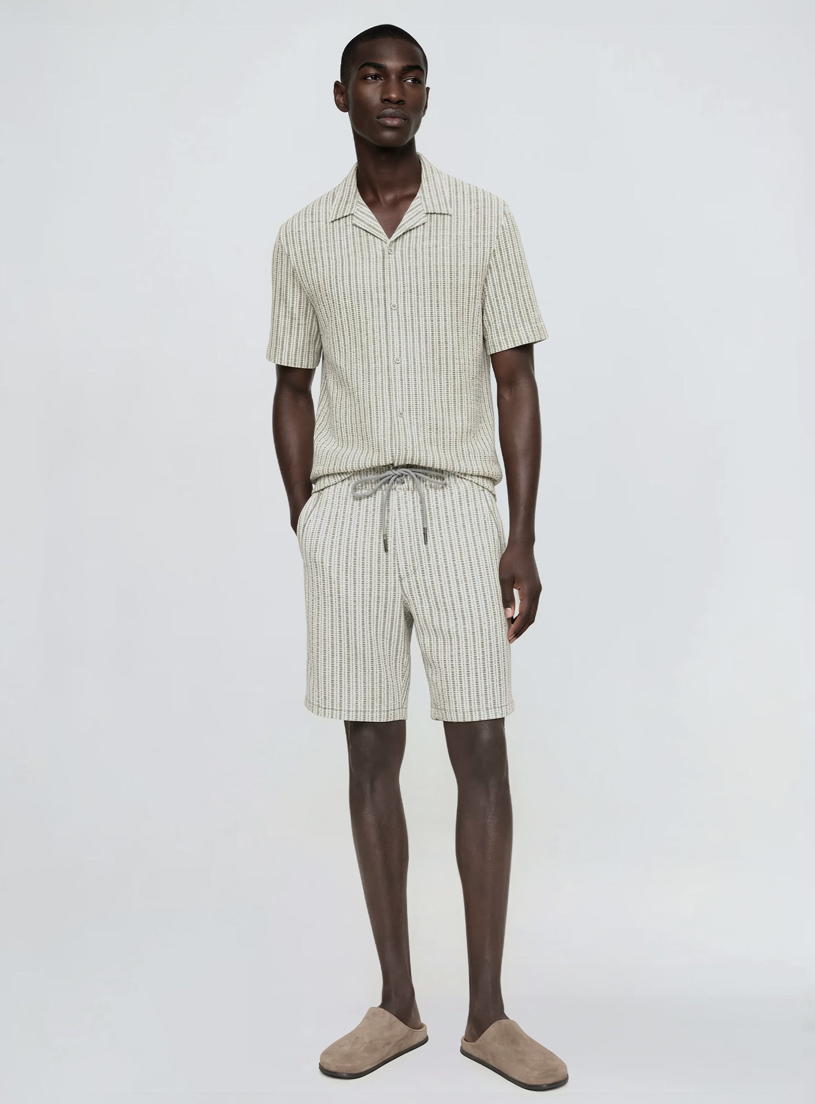 KANE | Vertical Stripe Knit Walking Shorts