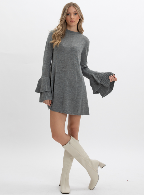 LARISSA | Sweater dress with ruffle sleeve || LARISSA | Robe pull avec  manche a froufrous