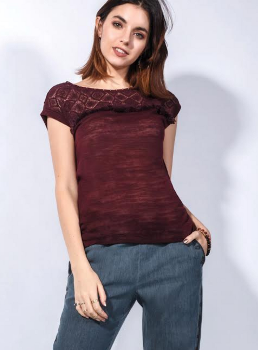 ZAHRA  | Hacci Knit Top W/Crochet Yoke & Frindge Trim || ZAHRA | Hacci Top en maille avec empiècement en crochet et bordures en frange