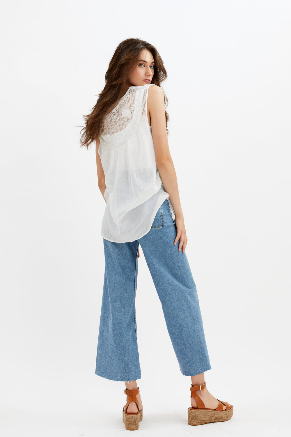 White  || Blanche