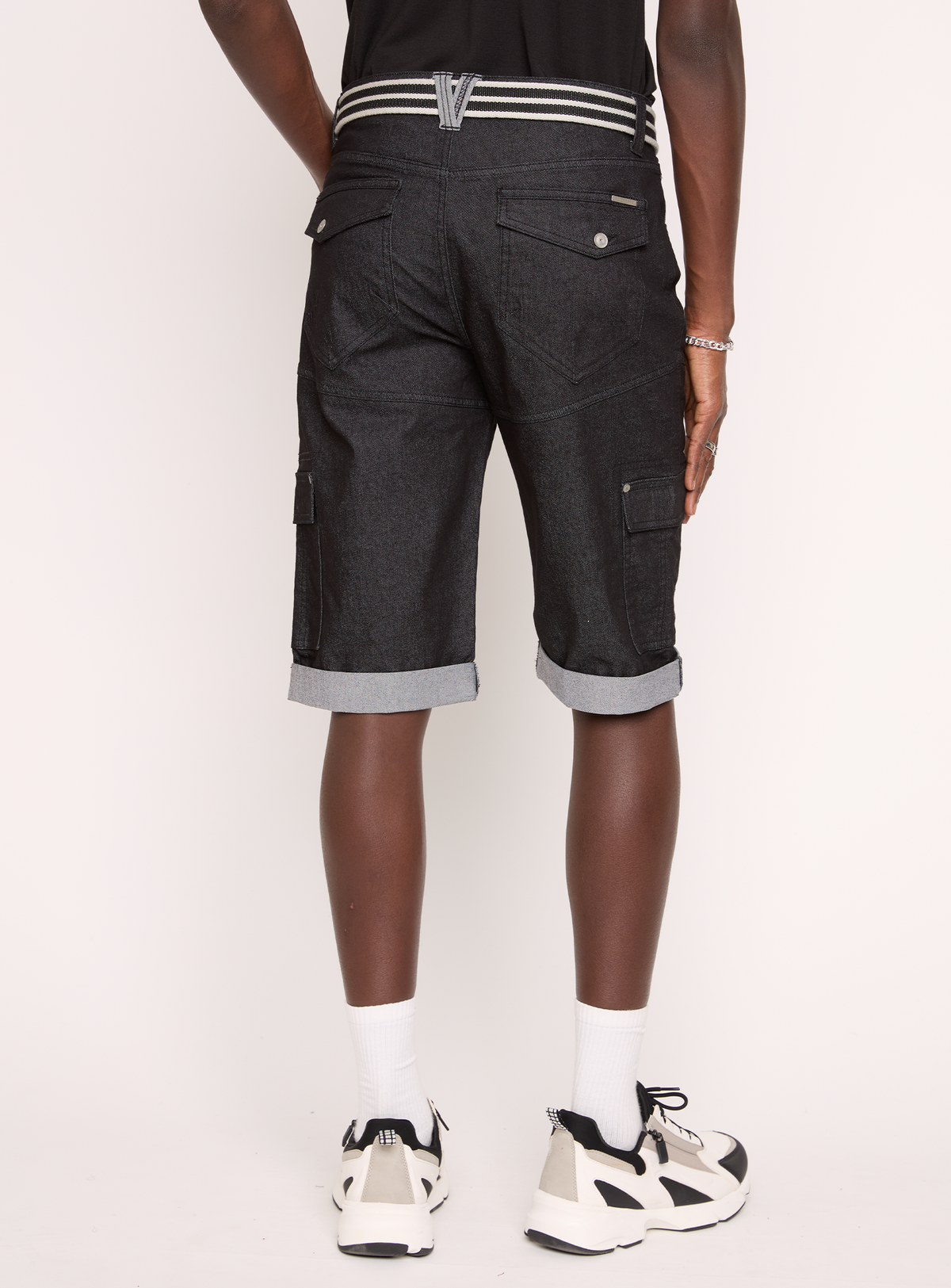 black-25