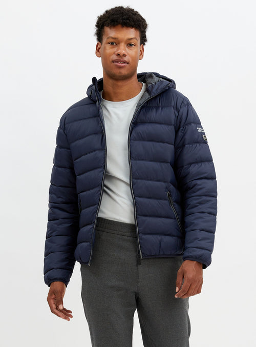 Navy||Marine