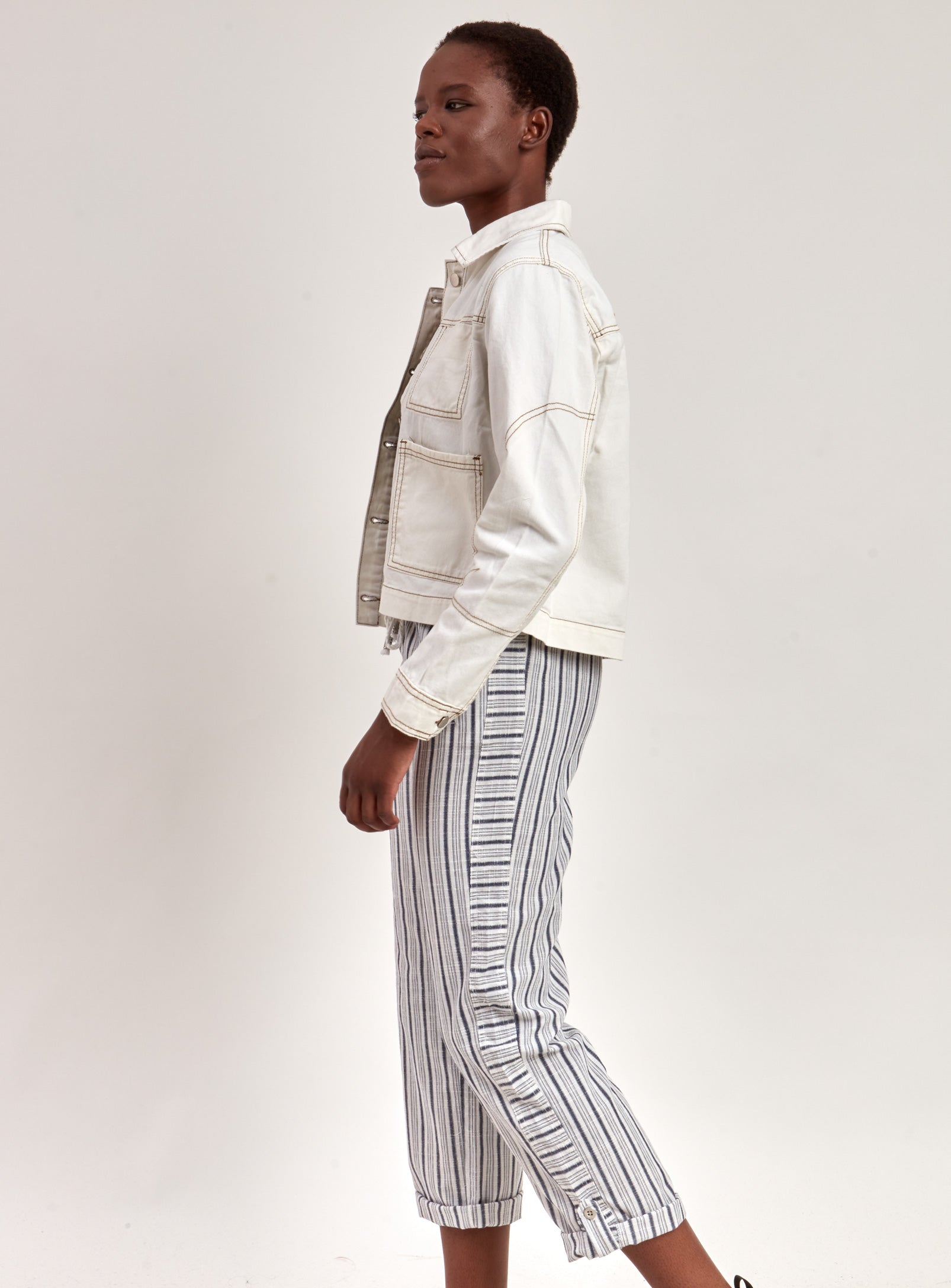 DELIAH | CROPPED DENIM JACKET