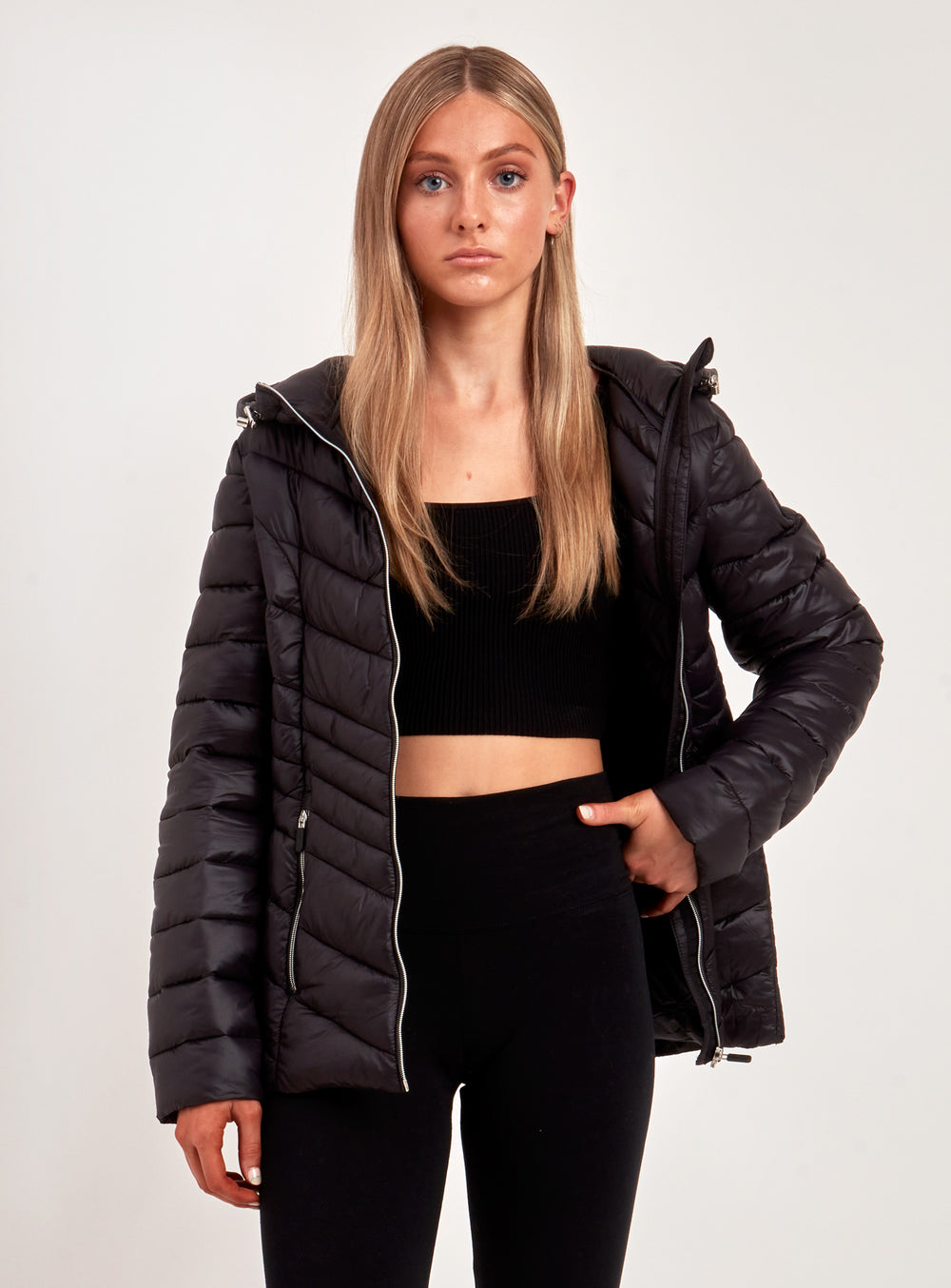 SOFITEL | PACKABLE HOODED ULTRALIGHT JACKET-BLACK||SOFITEL |  | MANTEAU ULTRALÉGER À CAPUCHE COMPRESSIBLE
