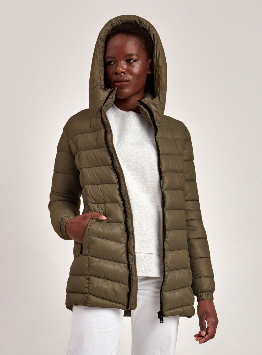 CLAUDIA | LONG MID-WEIGHT PUFFER COAT-ARMY||CLAUDIA | MANTEAU PUFFER LONG POIDS MOYEN-ARMÉE