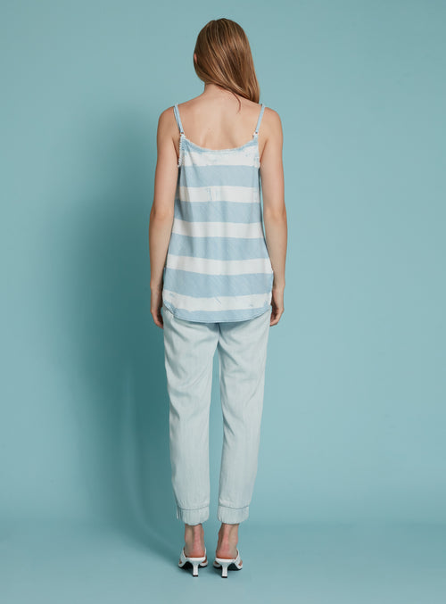 Light Indigo Denim||Denim indigo clair