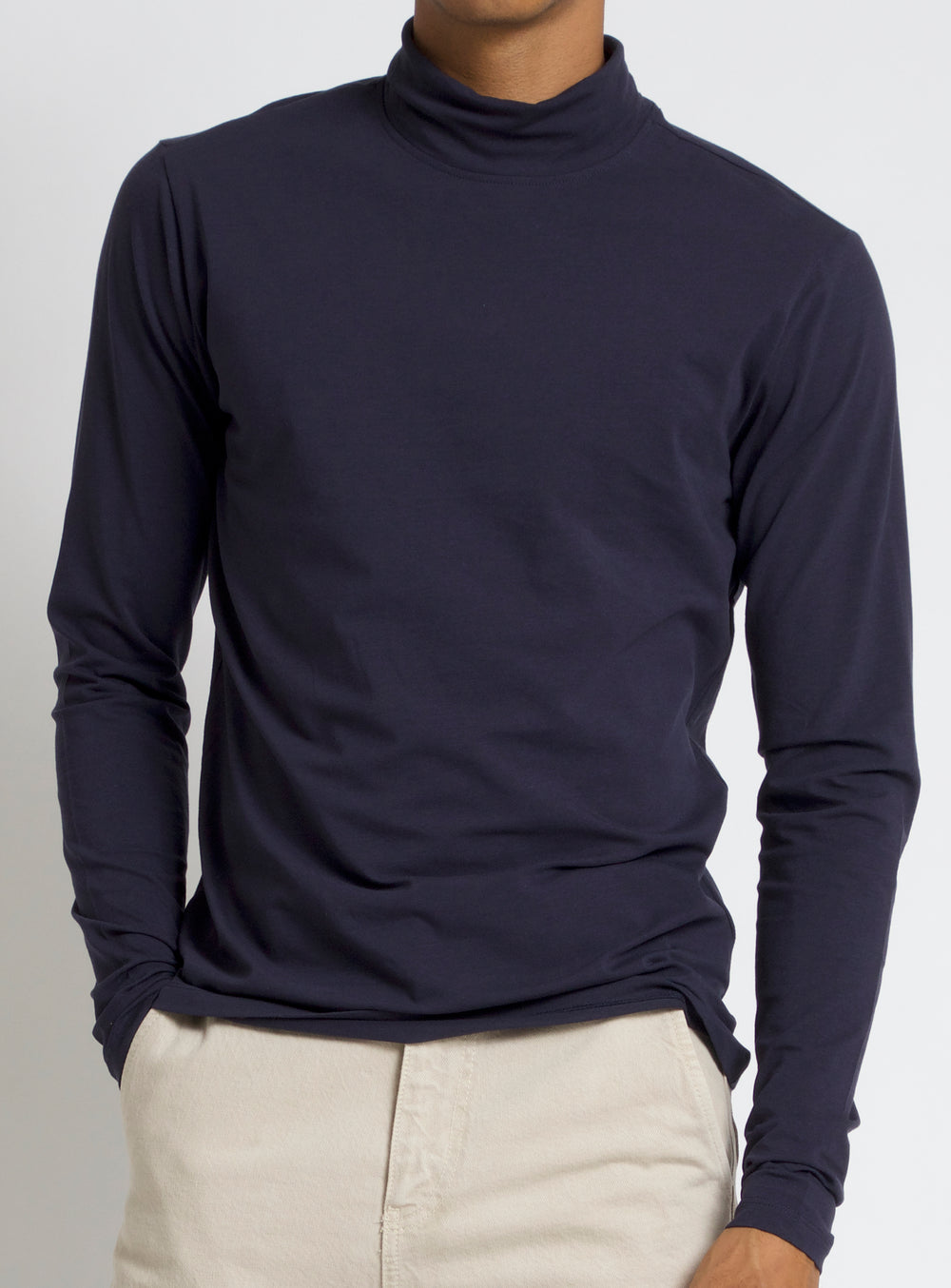 OWEN | ORGANIC COTTON TURTLENECK T-SHIRT||OWEN | T-SHIRT COL ROULÉ EN COTON BIOLOGIQUE