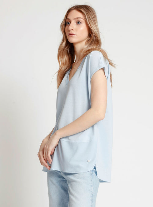 REYA | Short sleeve v neck top ||REYA | Haut à manches courtes et col v