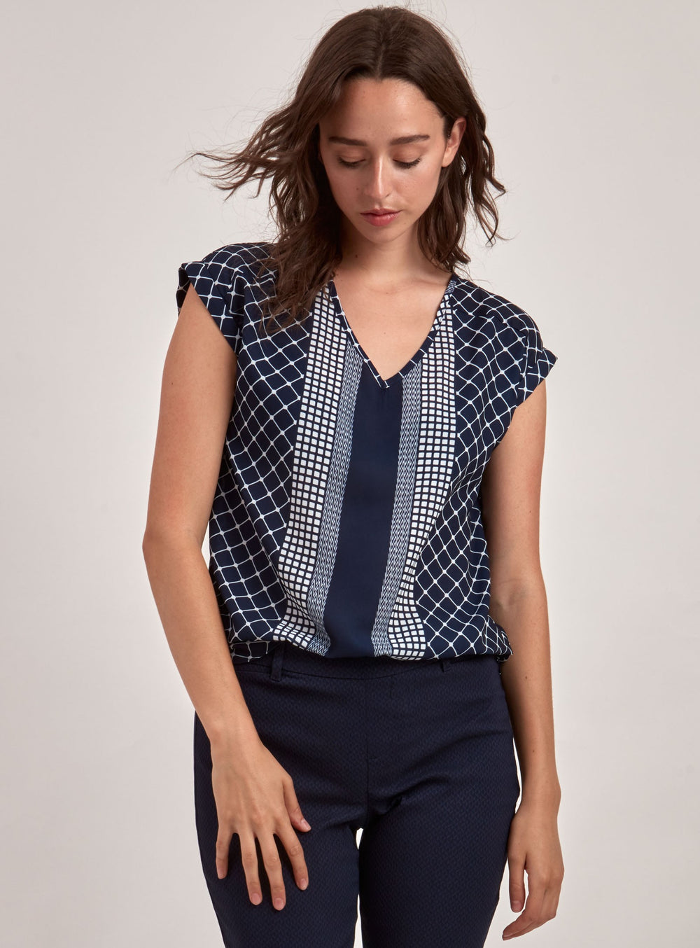 MOE4477-NAVY